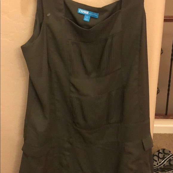 Dress - Picture 5 of 8